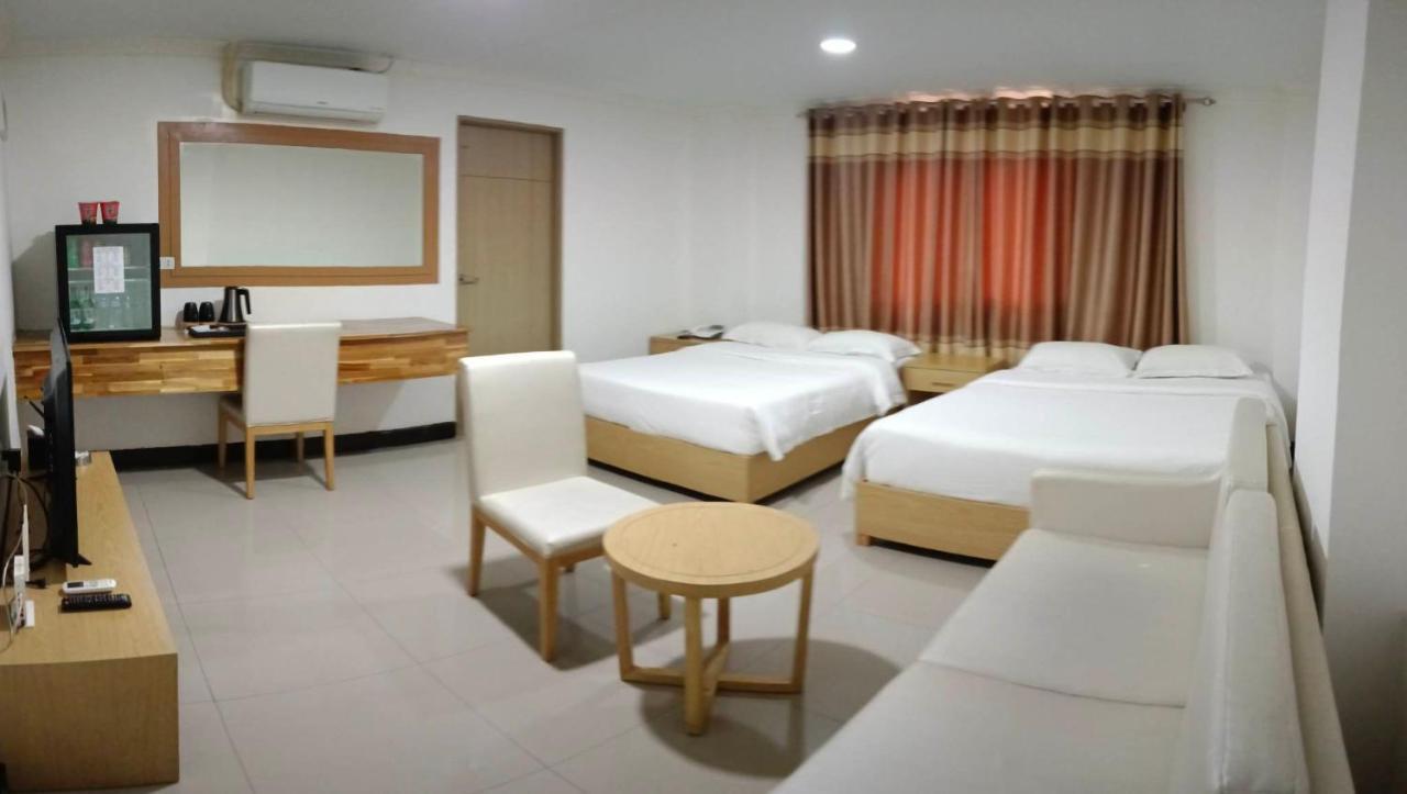 Punta Clark Hotel Clark Field Εξωτερικό φωτογραφία