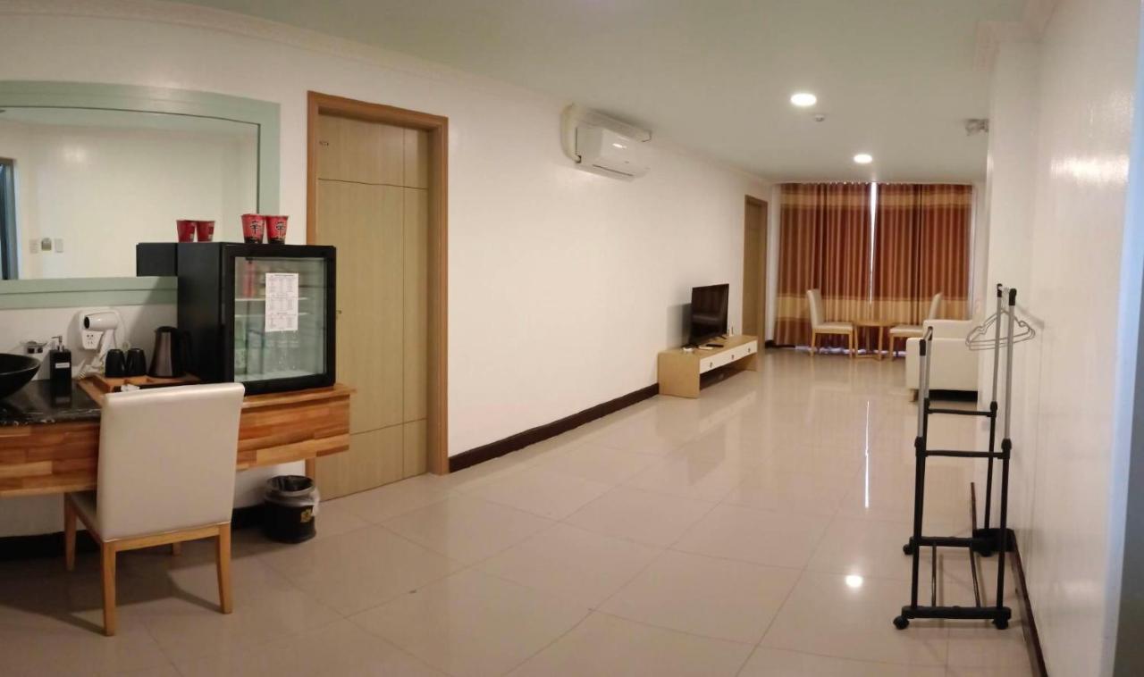 Punta Clark Hotel Clark Field Εξωτερικό φωτογραφία