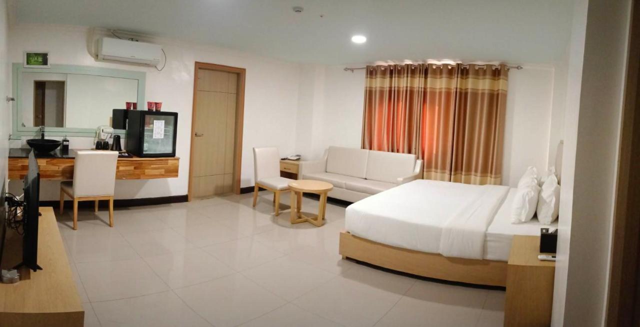 Punta Clark Hotel Clark Field Εξωτερικό φωτογραφία