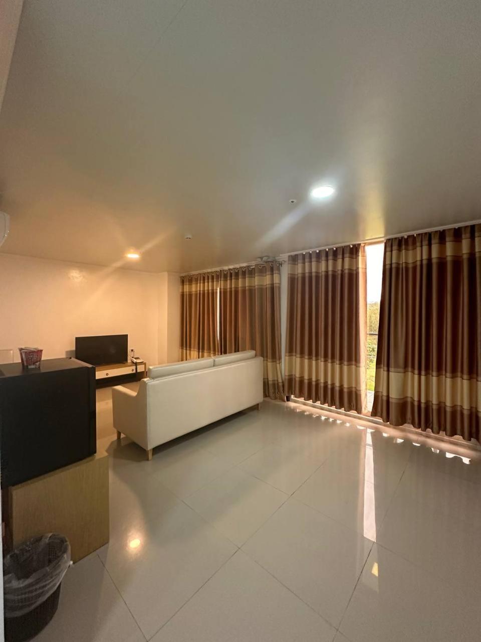 Punta Clark Hotel Clark Field Εξωτερικό φωτογραφία